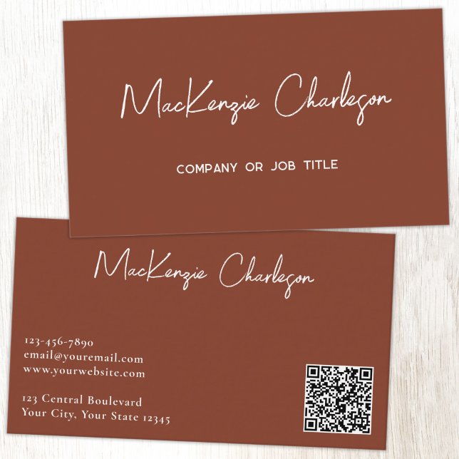 Carte De Visite Nom de script simple et code QR texte Terracotta (Simple script name QR code business card in terracotta brown)