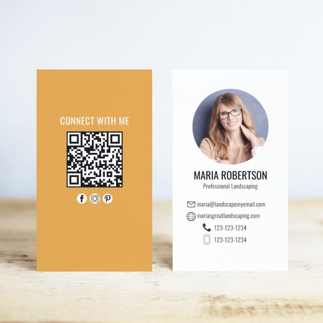 Carte De Visite Orange Modern Business Photo QR Code Business Card (Business card with orange with a scannable QR code.)