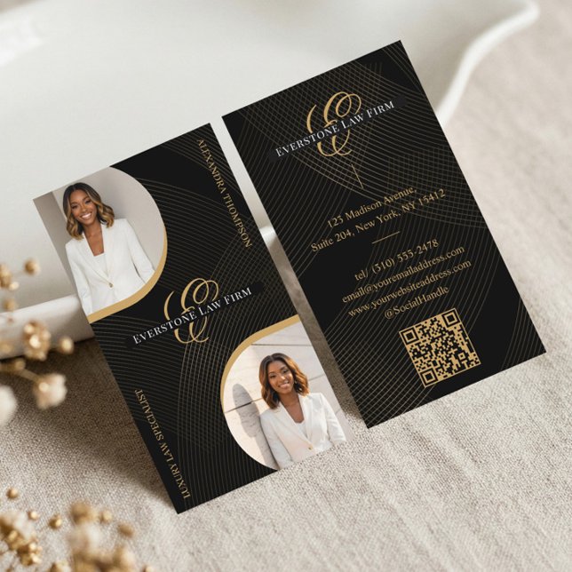 Carte De Visite Photo de cabinet d'avocats à monogramme script or  (Luxury Black Gold Script Monogram Law Firm Photo Business Card)