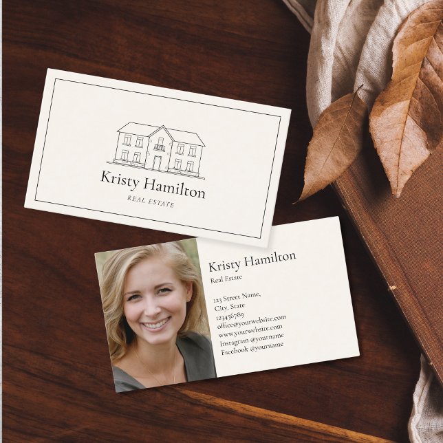 Carte De Visite photo de la maison immobilière professionnelle (elegant black house logo on the beige background, simple minimalist style)