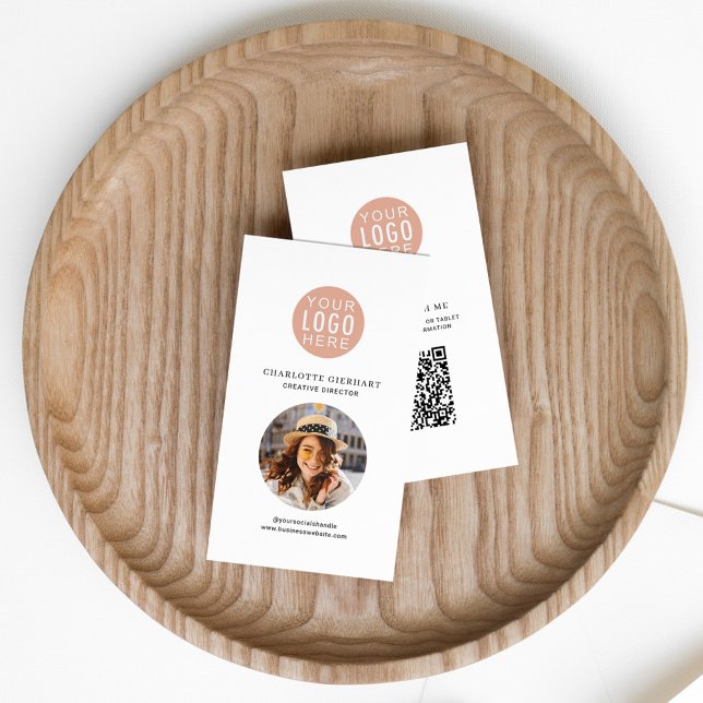 Carte De Visite Photo de l'employé du logo de votre entreprise Cod (Company Logo Beige Circle Employee Photo QR Code Business Card)