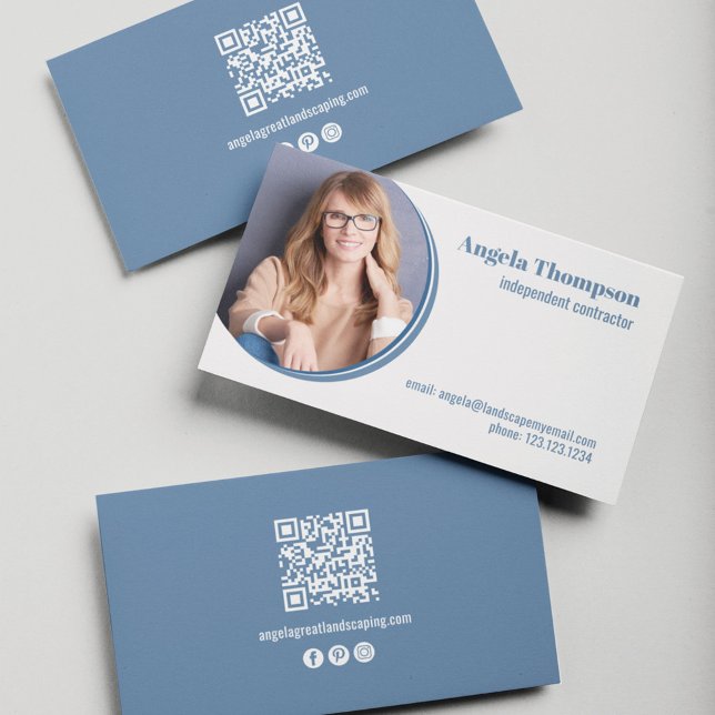 Carte De Visite Photo d'entreprise moderne Code QR (Modern blue and white business card)