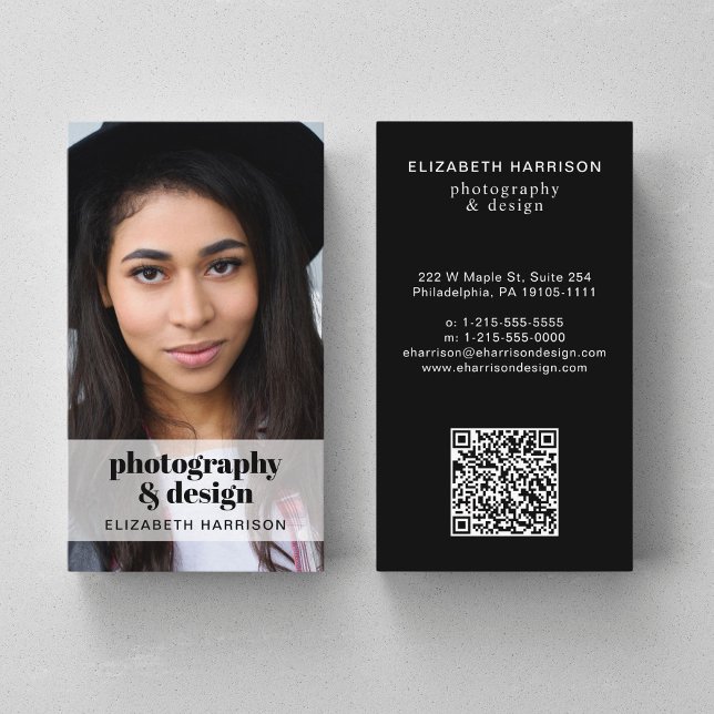 Carte De Visite Photo professionnelle QR Code noir (Capture attention, make connections, and leave a lasting impression with our modern QR business card)