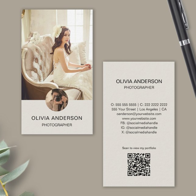 Carte De Visite Photographe Moderne 2 Photos Code QR Simple (Modern Photographer 2 Photos QR Code Simple Business Card)