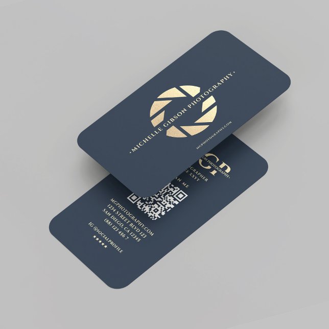Carte De Visite Photographe moderne Monogram Dark Blue Gold Camera (Modern Photographer Monogram Dark Blue Gold Camera Business Card
)