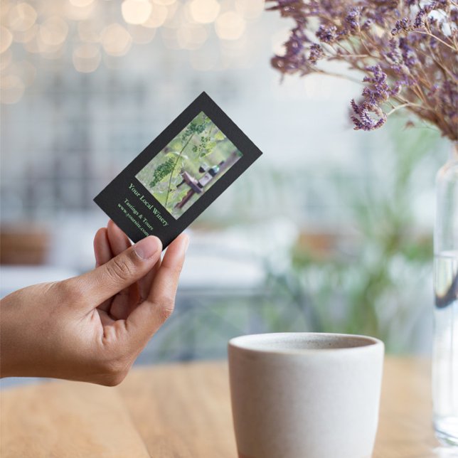 Carte De Visite Photographie verticale de vin dans un vignoble (Wine in Vineyard Vertical Photography Business Card)
