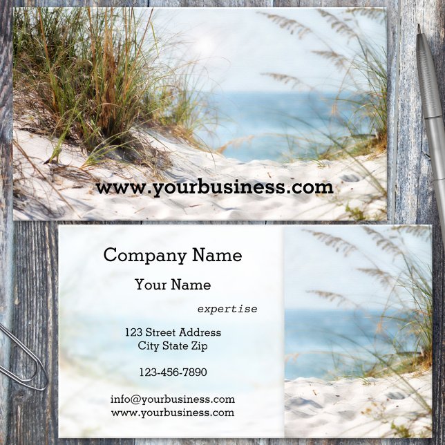 Carte de visite plage (Business card template with a relaxing image of a beach and the ocean)