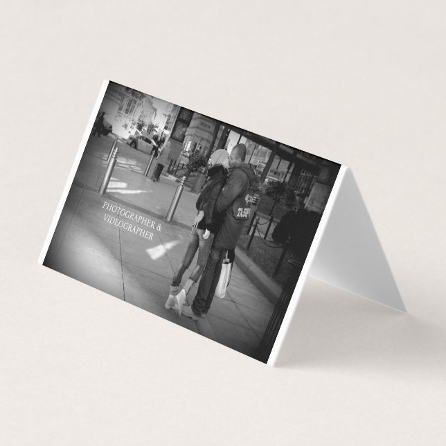 Carte de visite plié noir et blanc professionnel (Devant)