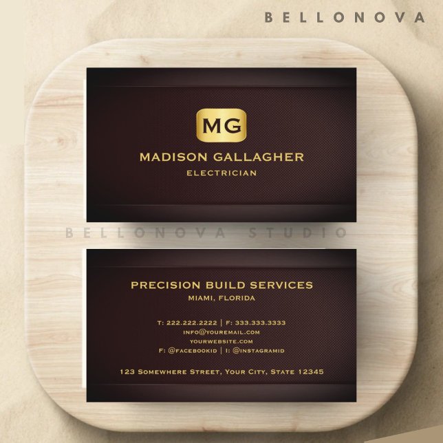 Carte De Visite Professionnel de construction d'or Maroon Rouge pe (Custom Red Maroon Gold Construction Professional Business Card)