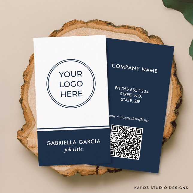 Carte de visite professionnelle avec code QR bleu  (Front and back of the business card are shown in standard size. Choose size, corner + paper style.)