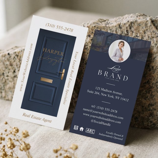 Carte de visite professionnelle de luxe pour l'imm (Luxury Real Estate White Door Professional Photo Business Card)