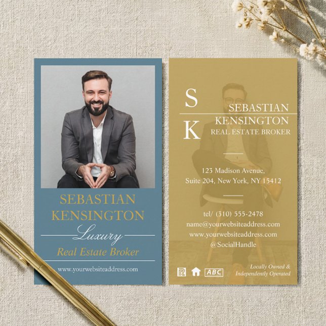 Carte de visite professionnelle pour courtier immo (Blue Gold Luxury Real Estate Broker Professional Business Card)