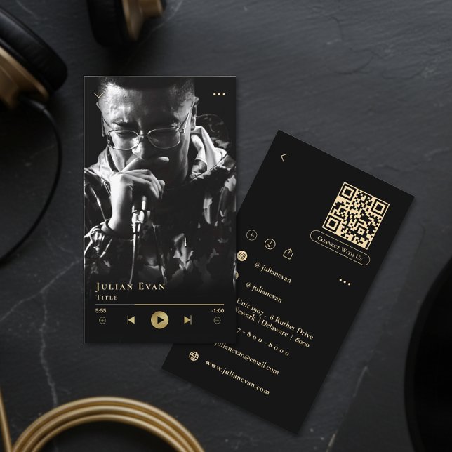 Carte de visite professionnelle pour musicien en n (Modern Black Shiny Gold Musician Business Card)