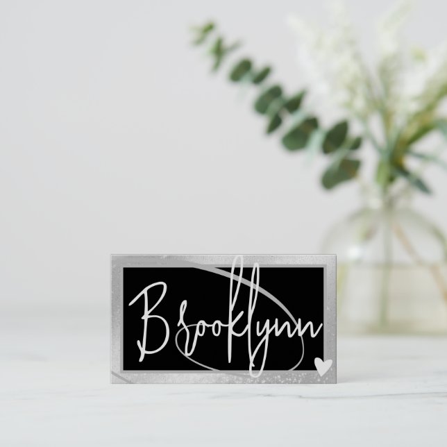 Carte De Visite QR Code Modèle élégant Silver Grey Cadre Coeur (Debout devant)