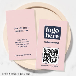 Carte de visite rose avec logo code QR moderne