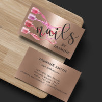 Rose d'or des ongles modernes