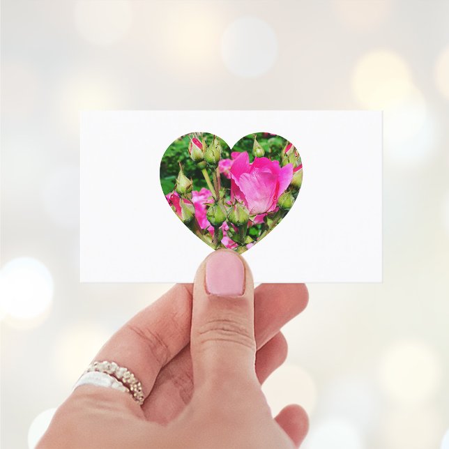 Carte De Visite Rose Fleurs de rose forme de coeur photo (Create your own heart shape photo business cards.)