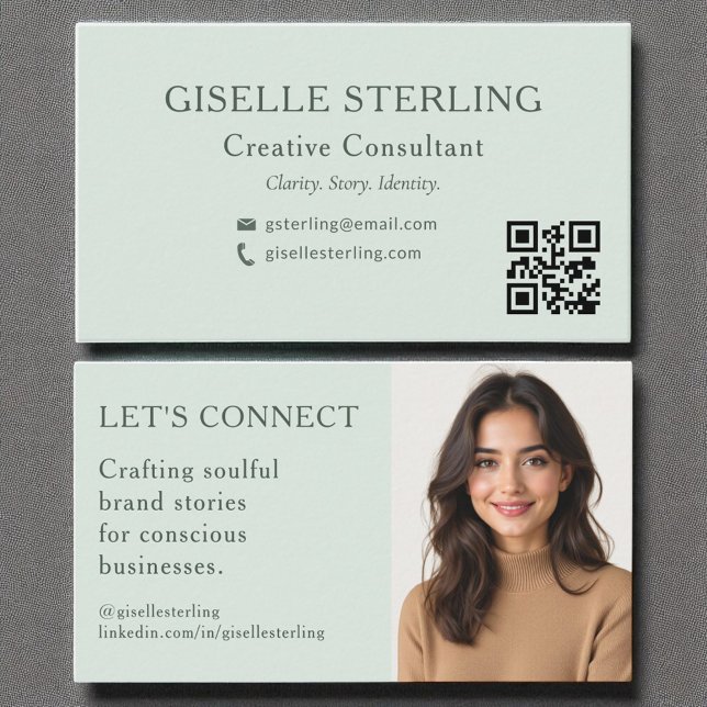Carte De Visite Sage Green QR Code minimum photo professionnelle (Créateur téléchargé)