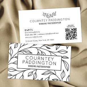 Carte De Visite Salon de beauté florale moderne noir et blanc Code