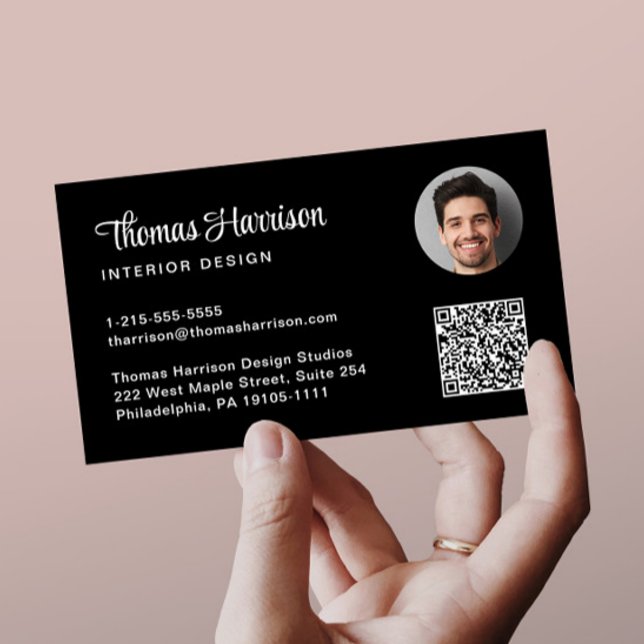 Carte De Visite Script élégant professionnel QR Code photo noir (Capture attention, make connections, and leave a lasting impression with our modern QR business card)