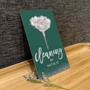 Carte De Visite Service de ménage de la maison verte moderne