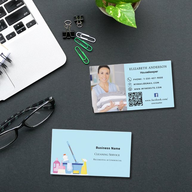 Carte De Visite Service de nettoyage bleu clair photo QR code prem (Créateur téléchargé)