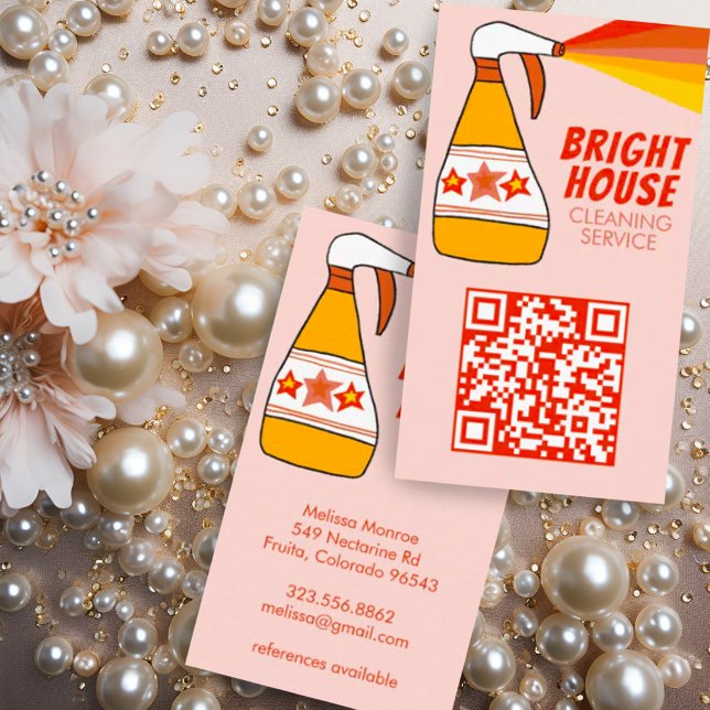 Carte De Visite Service de nettoyage des maisons rétro Spray Bottl (Spray bottle house cleaner business cards with custom QR code)