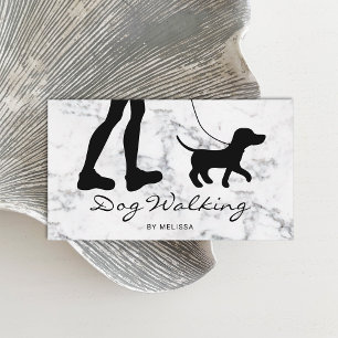 Carte De Visite Silhouette de promeneur de chien noir sur faux mar