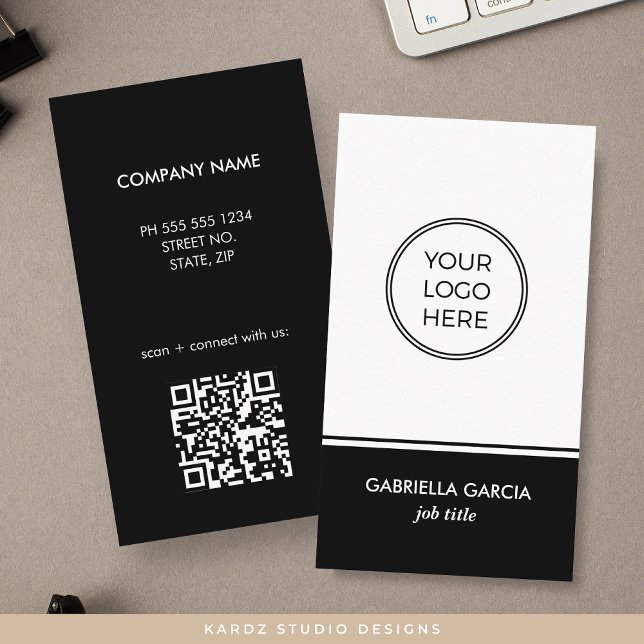 Carte de visite simple avec logo QR Code noir (Image shows the front and back of the card, with square corners, size 3.5 x 2 inches. )