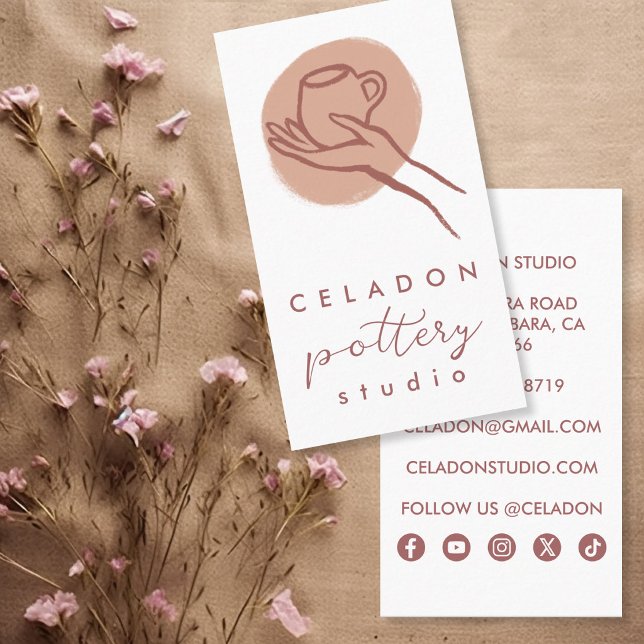Carte De Visite Studio de céramique POTTERY Icônes élégantes dessi (POTTERY Ceramics Studio Elegant Hand-drawn Logo Social Media Icons Business Card
)