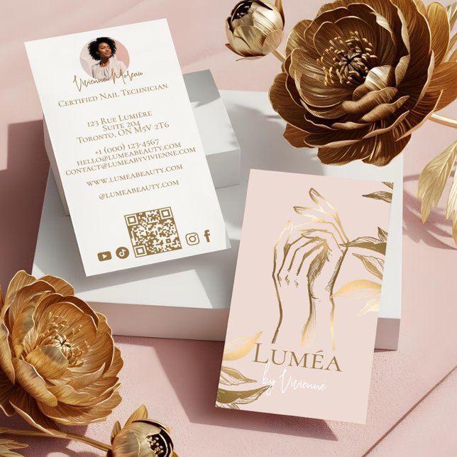 Carte De Visite Studio de Manucure Beauté Rose Poudré Or Luxe (Luxury Blush Pink Gold Beauty Nail Manicure Studio Business Card)