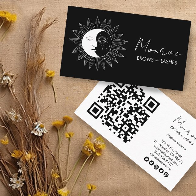 Carte De Visite Sun & Moon Boho Line Art Elegant QR Icônes sociale (Line art of moon and sun on one side and QR code and social media icons on the other. Customize it!)