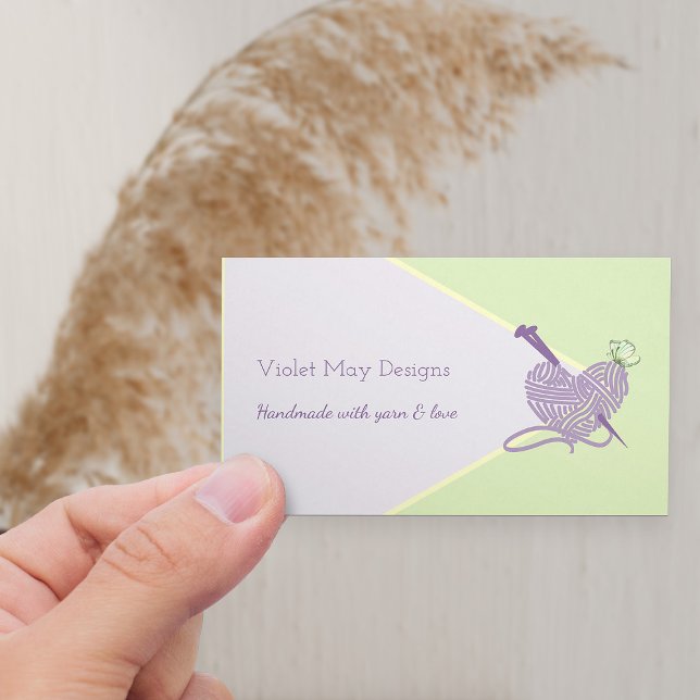 Carte De Visite Tricot vert Pastel artisanal ou artisanat (Horizontal Business Card with yarn and knitting needles)