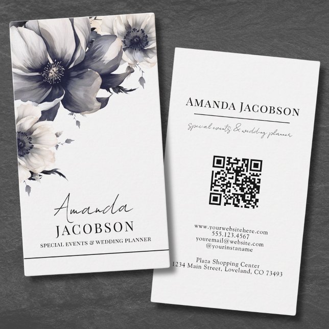 Carte De Visite Vertical Noir Blanc Floral Élégant Professionnel (Vertical Black White Floral Elegant Professional Business Card)