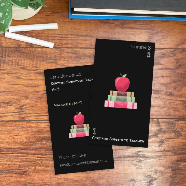 Carte de visite verticale Professeur Rouge Pomme L (Red Apple Books Tutor Double-sided Vertical Black Business Card (Front and Back))