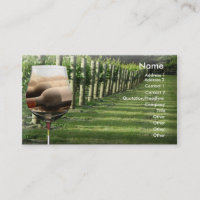 Vignoble avec vin avec verres