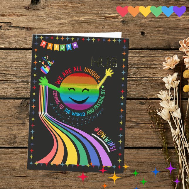 Carte de vœux de câlin de la Marche de la Fierté A (Rainbow Pride Parade Hug Greeting Card)