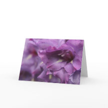 Carte de voeux de fleurs violettes