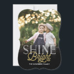 Carte de vœux de vacances éclatante<br><div class="desc">Optez pour une forme découpée ou un papier texturé pour une carte encore plus spéciale.</div>