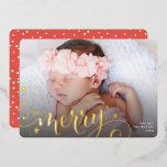 Carte De Vœux En Aluminium 2024 MERRY PHOTO famille fun calligraphie<br><div class="desc">par kat massard >>> WWW.SIMPLYSWEETPAPERIE.COM <<< Une carte simple avec le lettrage "MERRY" en papier brillant. Zone maximale pour afficher votre belle famille aussi avec image horizontale pleine image</div>