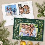 Carte De Vœux En Aluminium 3 Photos Noël Vert Or<br><div class="desc">Cette carte horizontale de Noël vert foncé présente une élégante végétation de Noël en feuille d'or qui encadre la photo. L'arrière offre 2 photos carrés supplémentaires et du texte personnalisé pour un message personnel.</div>