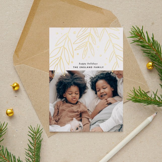 Carte De Vœux En Aluminium Botanique Sprigs Photo Gold (Hand-drawn meets gold foil with these beautiful foliage springs that frame your holiday photo card.)