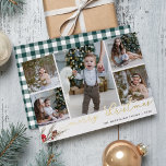 Carte De Vœux En Aluminium Bouton rustique | Collage de photos<br><div class="desc">Partagez vos salutations de vacances avec ces cartes photo rustiques chic de Noël avec cinq photos préférées dans une mise en page collage (4 carré et un portrait/vertical). "Joyeux Noël" apparaît le long du fond en feuille d'or typographie écriture lettrée à la main, accentuée de cônes de pin, de baies...</div>