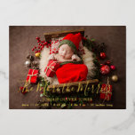 Carte De Vœux En Aluminium Cute Photo Gold Foil Faire-part de naissance de No<br><div class="desc">Carte de faire-part de naissance de vacances mignonne avec un design simple avec "plus le plus merrier" dans un script élégant avec le nom du bébé et les statistiques de naissance sur votre photo de nouveau-né préféré. Tout le texte sur le devant est en papier or. Le dos a un...</div>