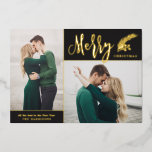 Carte De Vœux En Aluminium Deux photos Noël élégant | Noir<br><div class="desc">Ce beau Carte photo de Noël Deux présente une typographie élégante, en lisant "Joyeux Noël" en feuille d'or sur un arrière - plan noir muet. D'autres options de feuille sont l'or et l'argent roses. Une pinède aux baies apporte une touche festive. Le dos de la carte est laissé vide -...</div>