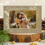 Carte De Vœux En Aluminium Elégant Artisan Gold Feuilles photo<br><div class="desc">Élégant feuille de feuille d'or glam sur un arrière - plan floral d'or ton sur ton subtil avec des champs de texte modifiables et modèle photo d'aspect paysage.</div>