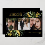 Carte De Vœux En Aluminium Elégant Black Gold Marié et brillant Noël<br><div class="desc">Elégante Black Gold Marié & Bright Christmas Foil Holiday Card Célébrez votre première saison de vacances comme mariés avec cette luxueuse carte de Noël "Marié & Bright". Conçue pour refléter l'élégance de votre union, cette carte présente un mélange époustouflant de feuille d'or noire profonde et chatoyante, créant un contraste époustouflant...</div>