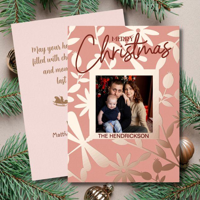 Carte De Vœux En Aluminium Elégant cadre Floral Or de Noël Photo (MOCKUP_Elegant Gold Floral Frame Christmas Photo Foil Holiday Card)