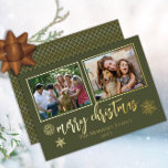 Carte De Vœux En Aluminium Élégant Joyeux Noël Snowflakes 2 Photo<br><div class="desc">Classy et élégant deux photo en feuille d'or texte "Joyeux Noël" avec des flocons de neige en feuille et des cadres photo en feuille d'or design par Holiday Hearts Designs (droits réservés). Le dos dispose d'un motif en diagonale en faux or. Photos du modèle de place avec l'aimable autorisation de...</div>