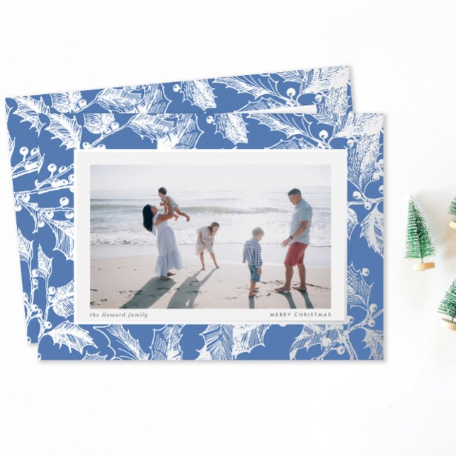Carte De Vœux En Aluminium Famille Giled Holly Frame Grandmillennial (holiday photo card traditional holly branch etching border in silver foil on French blue)